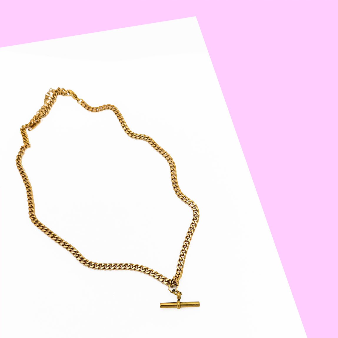 L'AMOUR LIVING T Bar Necklace - Gold
